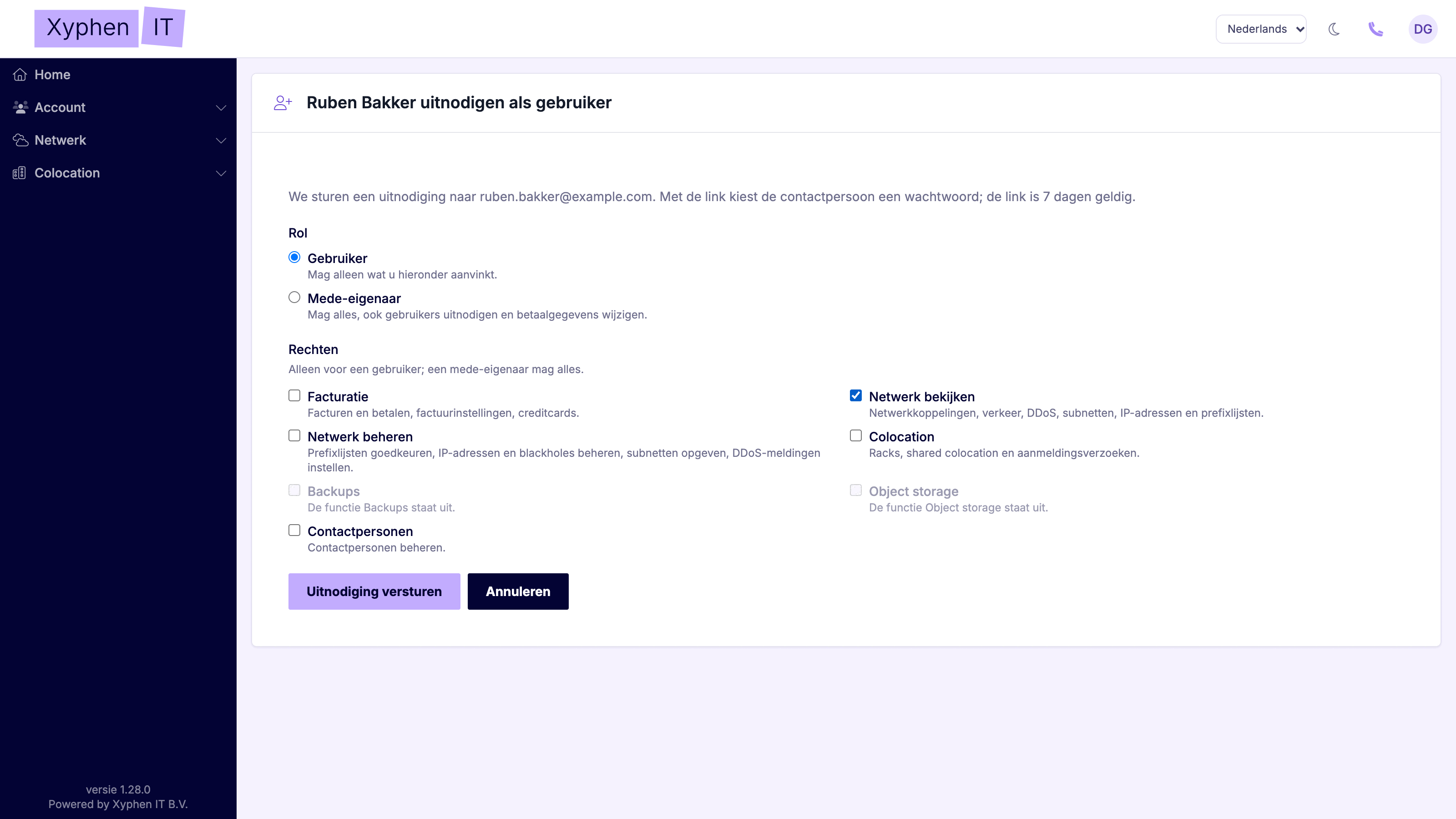 Page for inviting a contact as a user in the Xyphen IT dashboard, with the choice between user and co-owner and the rights to tick